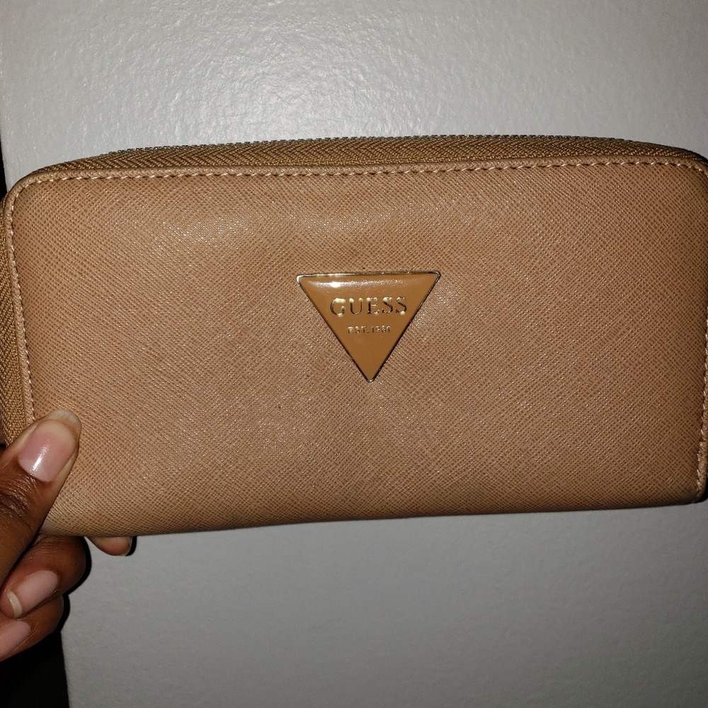 Guess Wallet